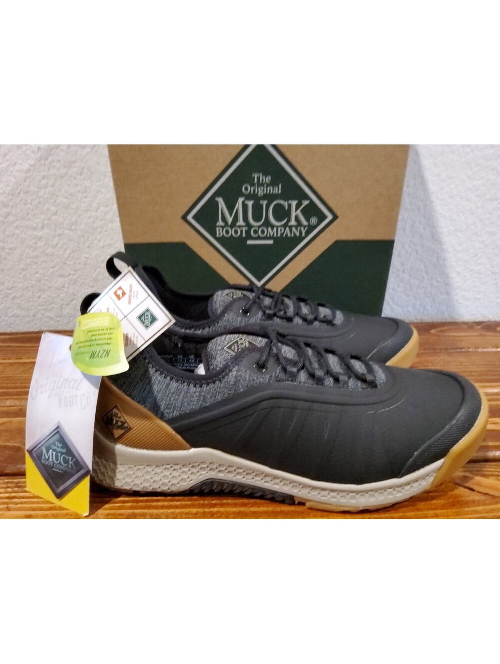 Muck Boot Company Outscape Lace Up Waterproof Sneaker Men's 7.5 Black/Tan